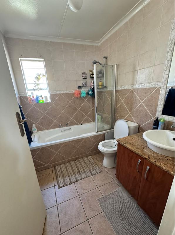 2 Bedroom Property for Sale in Bedford Gardens Gauteng