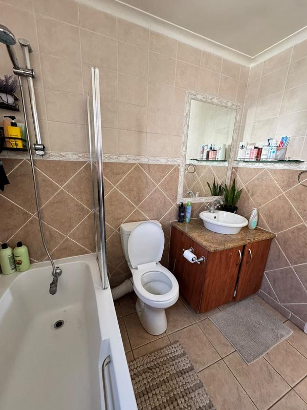 2 Bedroom Property for Sale in Bedford Gardens Gauteng