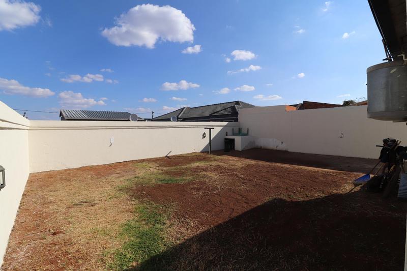 To Let 3 Bedroom Property for Rent in Glen Ridge Gauteng