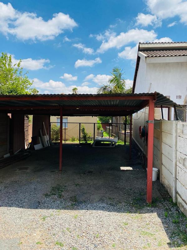 To Let 4 Bedroom Property for Rent in Birchleigh North Gauteng