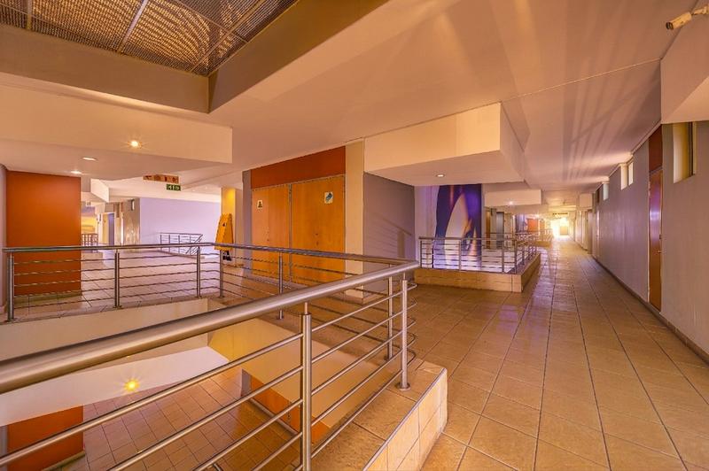 To Let 2 Bedroom Property for Rent in Sandton Central Gauteng
