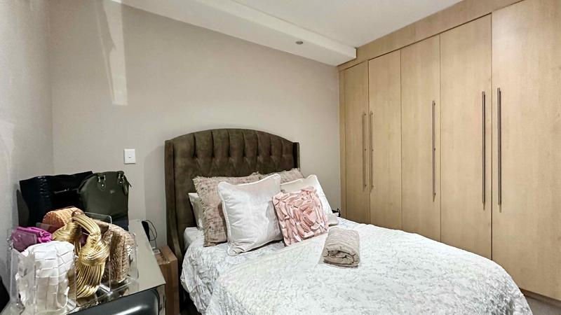 To Let 2 Bedroom Property for Rent in Sandton Central Gauteng