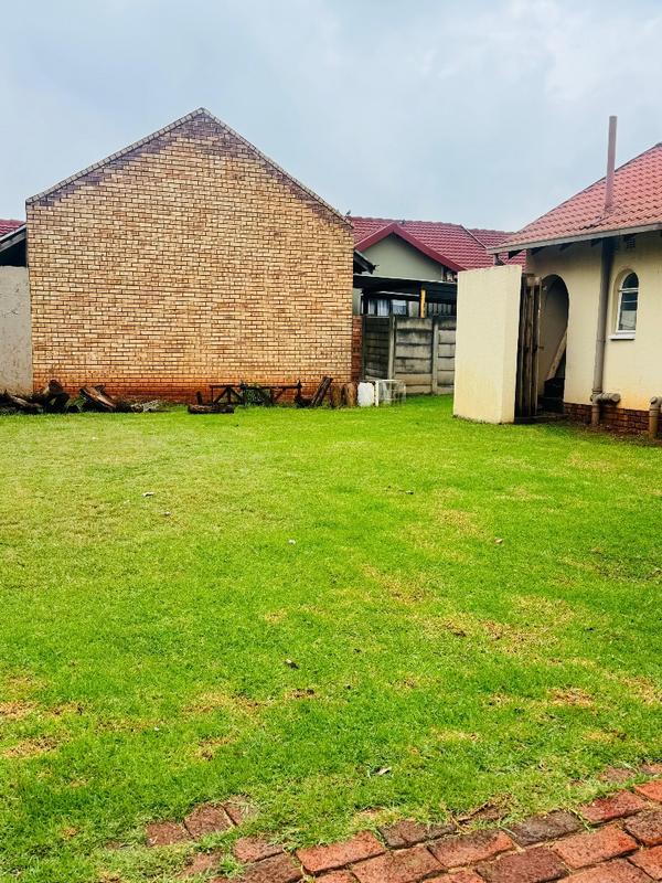 3 Bedroom Property for Sale in Dawn Park Gauteng