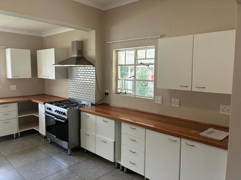 To Let 5 Bedroom Property for Rent in Waterkloof A H Gauteng