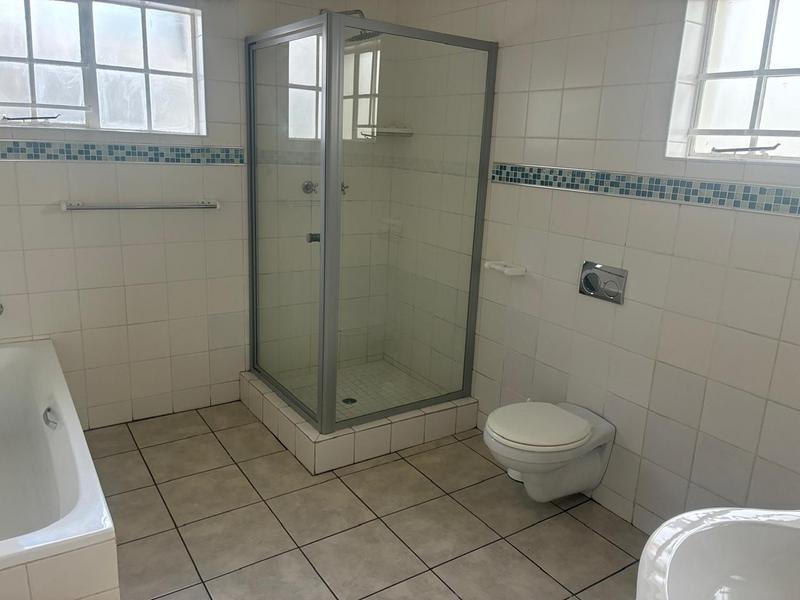 To Let 5 Bedroom Property for Rent in Waterkloof A H Gauteng