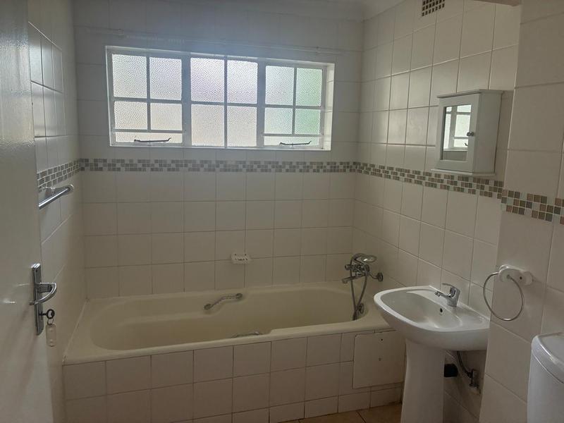 To Let 5 Bedroom Property for Rent in Waterkloof A H Gauteng