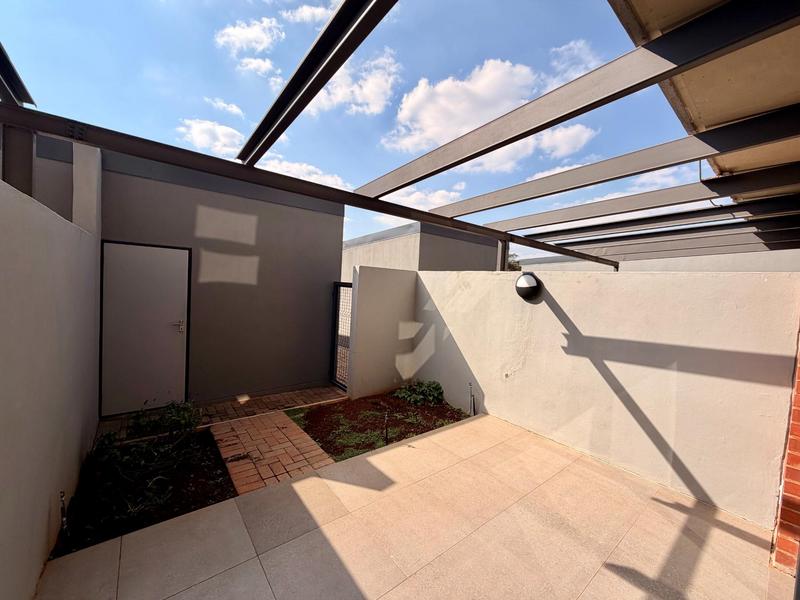 To Let 2 Bedroom Property for Rent in Olympus AH Gauteng