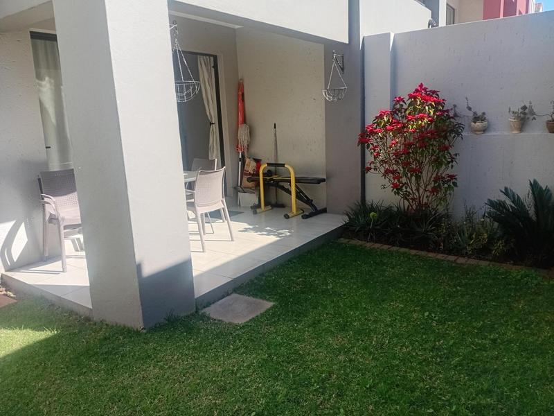 1 Bedroom Property for Sale in Sunninghill Gauteng