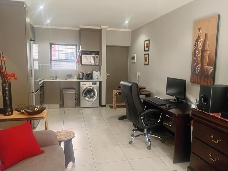 1 Bedroom Property for Sale in Sunninghill Gauteng