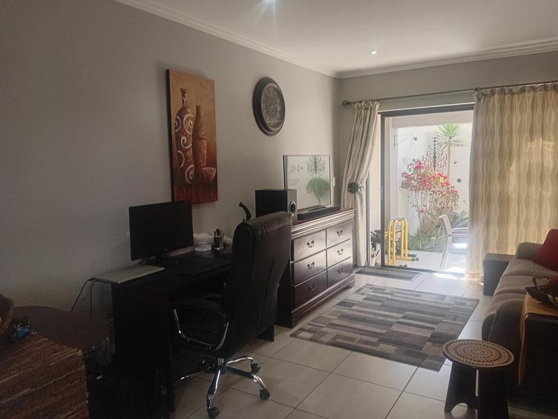1 Bedroom Property for Sale in Sunninghill Gauteng