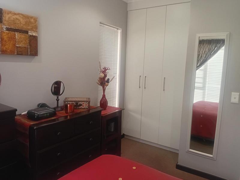 1 Bedroom Property for Sale in Sunninghill Gauteng