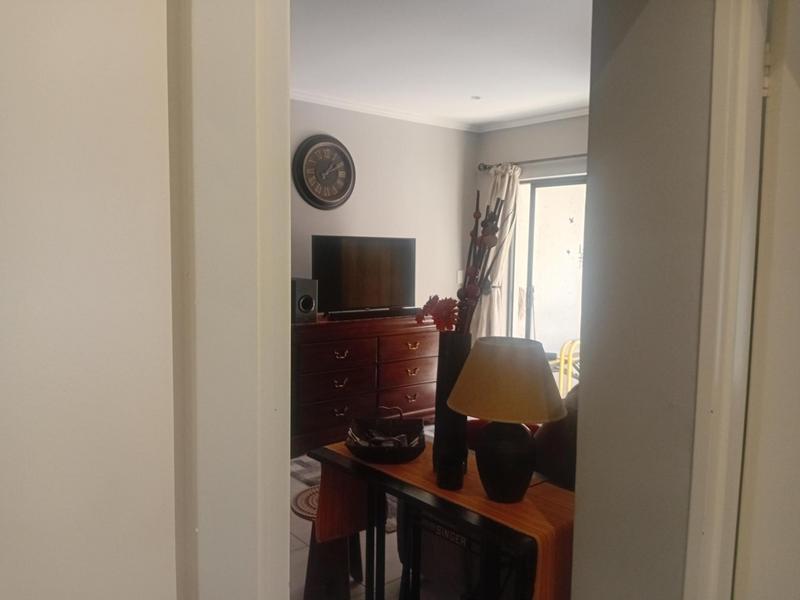 1 Bedroom Property for Sale in Sunninghill Gauteng