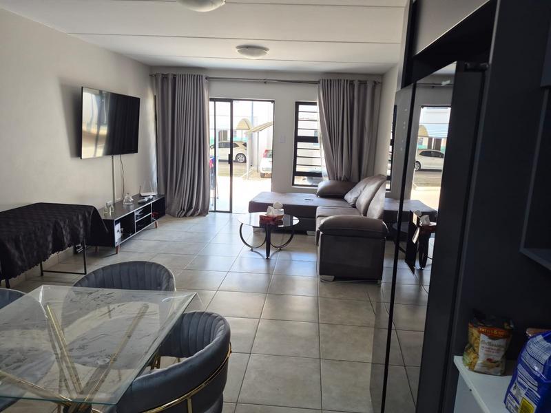 To Let 2 Bedroom Property for Rent in Raslouw Gauteng
