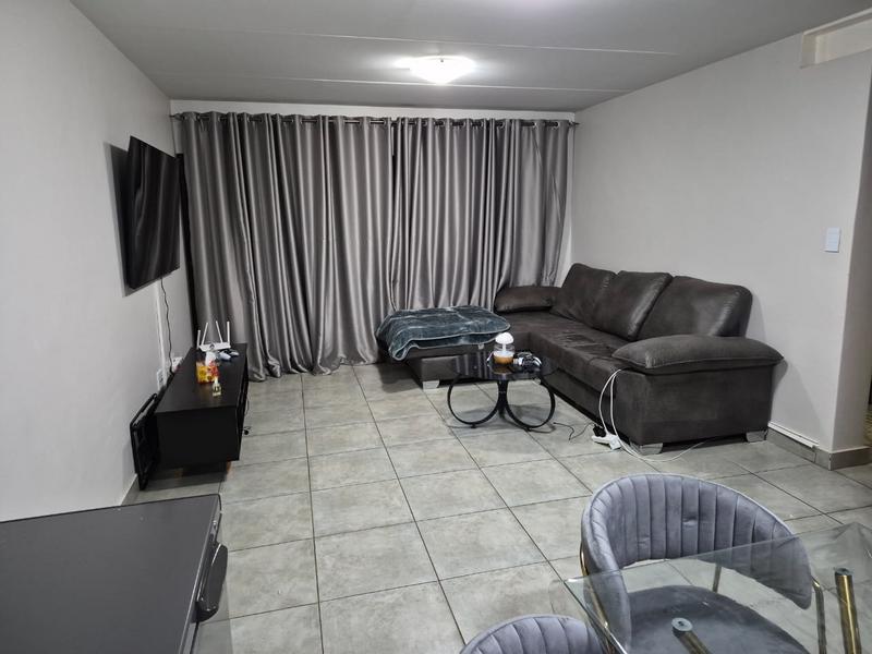 To Let 2 Bedroom Property for Rent in Raslouw Gauteng
