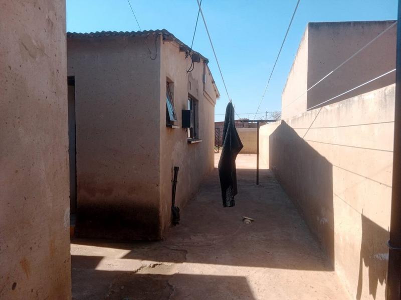 1 Bedroom Property for Sale in Vosloorus Gauteng