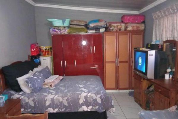 1 Bedroom Property for Sale in Vosloorus Gauteng