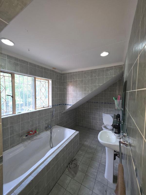 To Let 4 Bedroom Property for Rent in Kensington Gauteng
