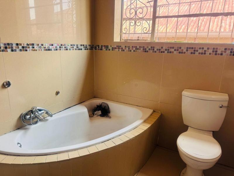 To Let 4 Bedroom Property for Rent in Kensington Gauteng