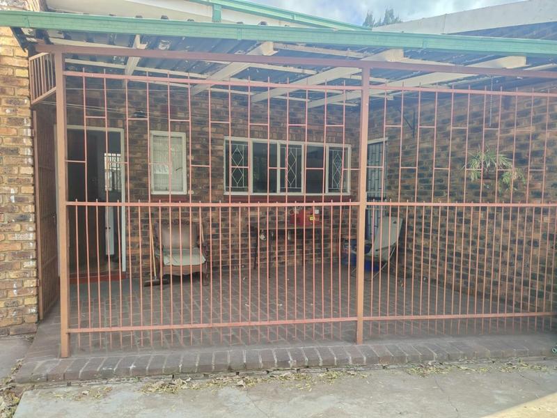 4 Bedroom Property for Sale in Vanderbijlpark Sw 2 Gauteng