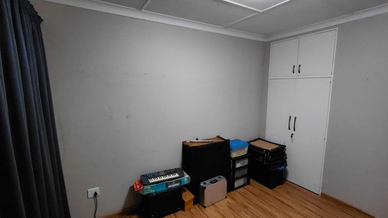 4 Bedroom Property for Sale in Alberante Gauteng