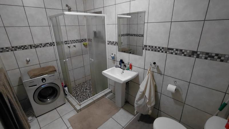 4 Bedroom Property for Sale in Alberante Gauteng