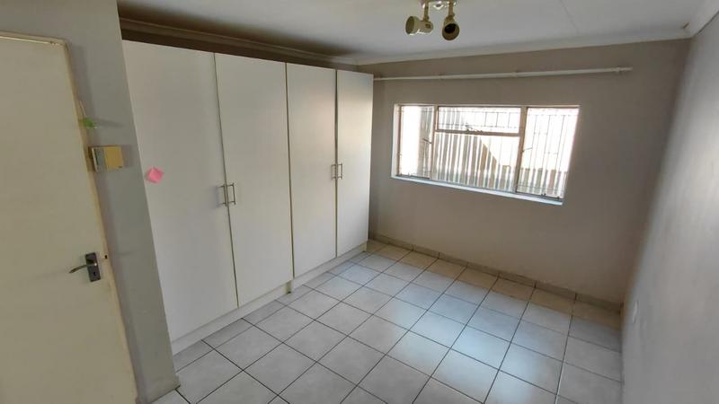 4 Bedroom Property for Sale in Alberante Gauteng