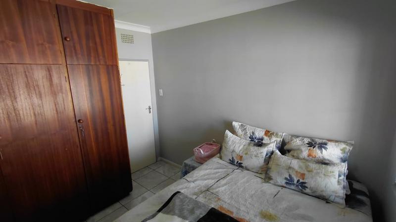 4 Bedroom Property for Sale in General Albertspark Gauteng