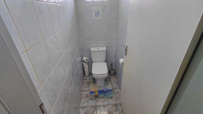 4 Bedroom Property for Sale in General Albertspark Gauteng