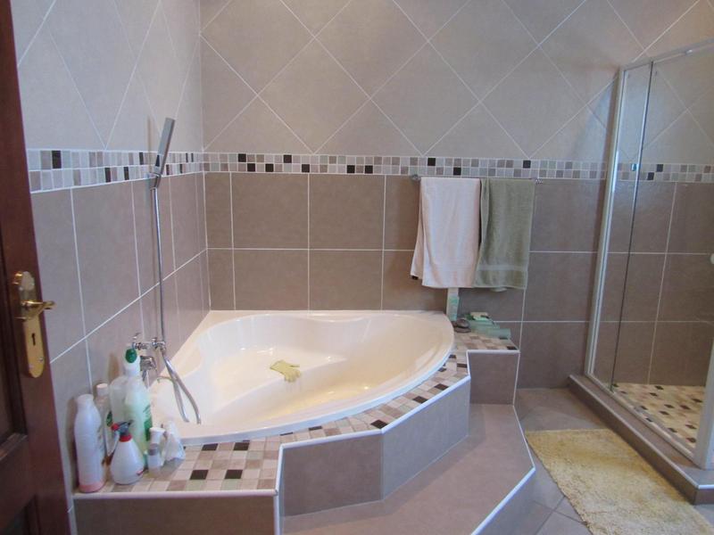 5 Bedroom Property for Sale in Savannah Country Estate Gauteng