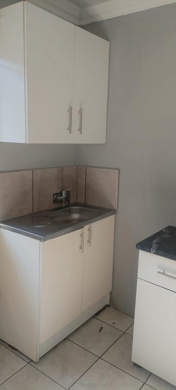 To Let 1 Bedroom Property for Rent in Birch Acres Gauteng