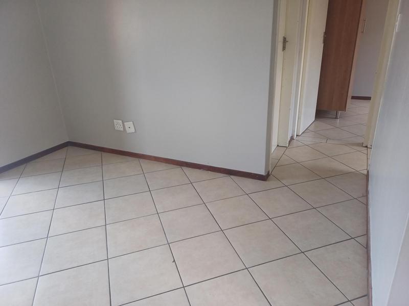 To Let 2 Bedroom Property for Rent in Stone Ridge Gauteng