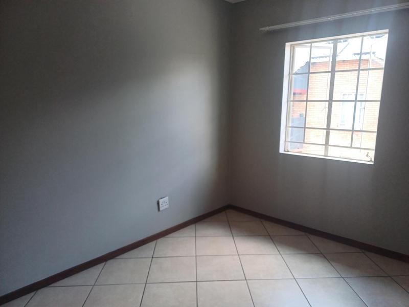 To Let 2 Bedroom Property for Rent in Stone Ridge Gauteng