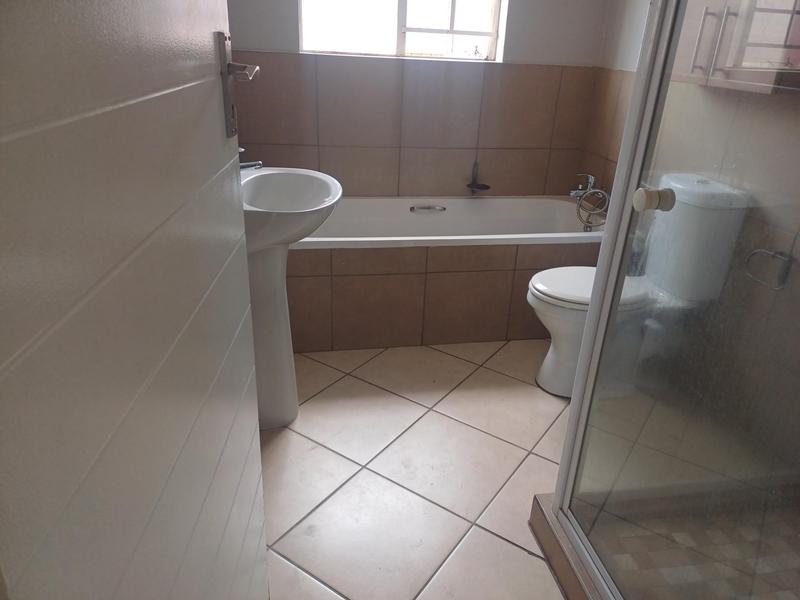 To Let 2 Bedroom Property for Rent in Stone Ridge Gauteng