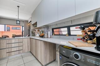 To Let 3 Bedroom Property for Rent in Barbeque Downs Gauteng