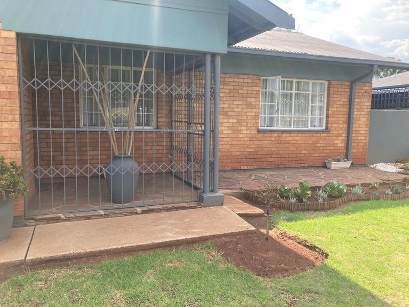 3 Bedroom Property for Sale in Vanderbijlpark Cw 6 Gauteng