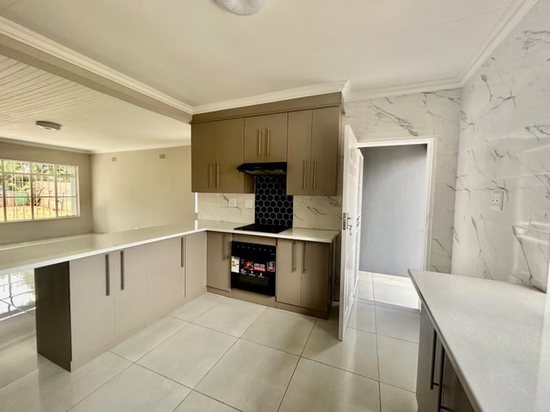 3 Bedroom Property for Sale in Vanderbijlpark Cw 6 Gauteng
