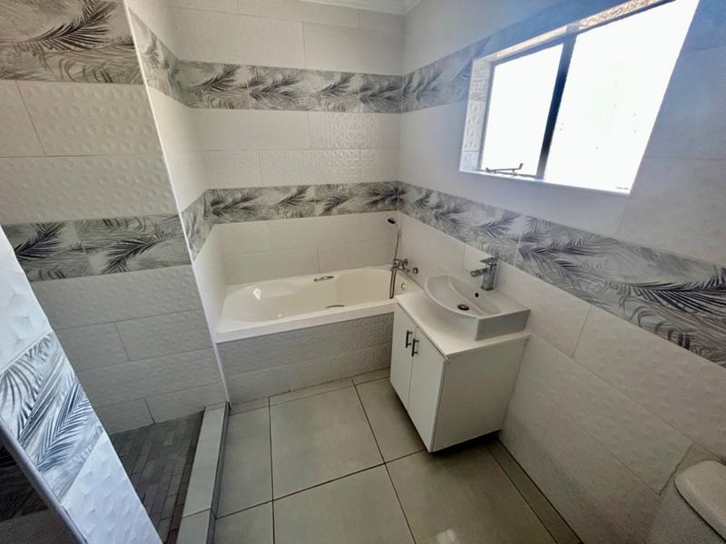 3 Bedroom Property for Sale in Vanderbijlpark Cw 6 Gauteng