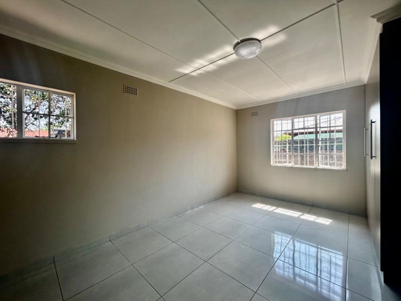 3 Bedroom Property for Sale in Vanderbijlpark Cw 6 Gauteng
