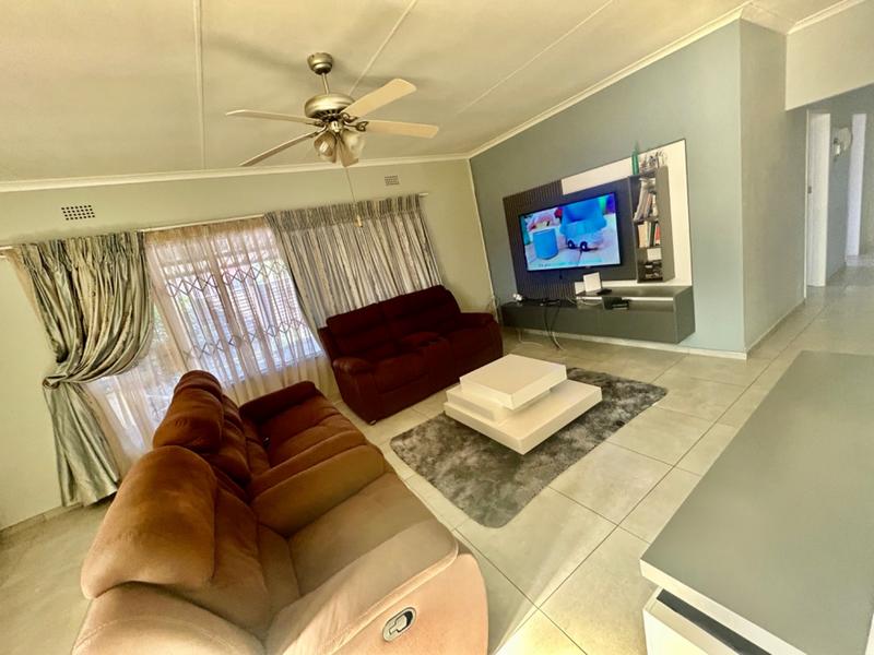3 Bedroom Property for Sale in Vanderbijlpark Cw 6 Gauteng