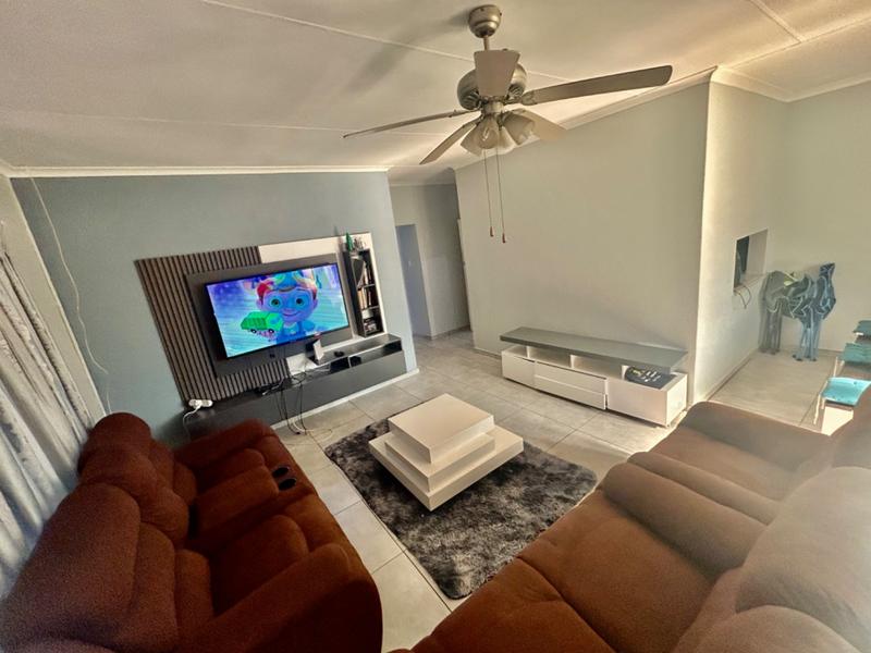 3 Bedroom Property for Sale in Vanderbijlpark Cw 6 Gauteng