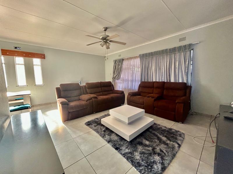 3 Bedroom Property for Sale in Vanderbijlpark Cw 6 Gauteng