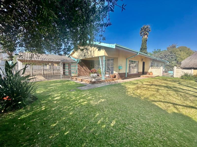 4 Bedroom Property for Sale in Vanderbijlpark SW 1 Gauteng