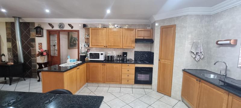 4 Bedroom Property for Sale in Wierdaglen Estate Gauteng