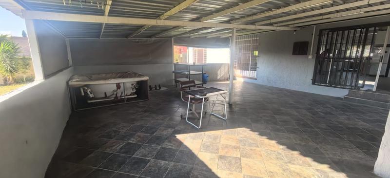 3 Bedroom Property for Sale in Mindalore Gauteng