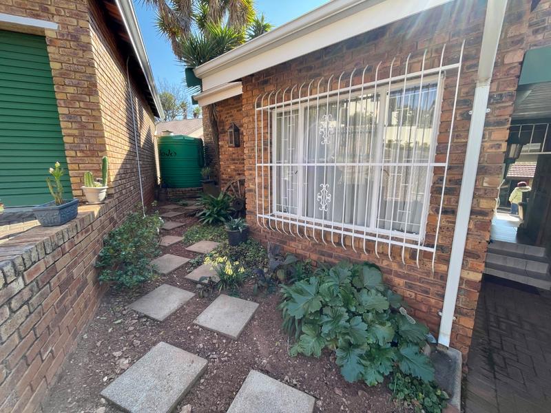 3 Bedroom Property for Sale in Noordheuwel Gauteng