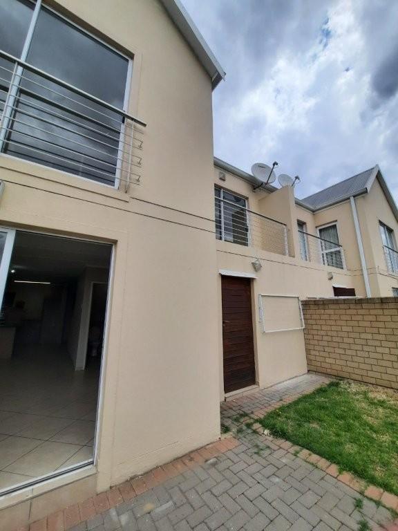 3 Bedroom Property for Sale in Riverspray Lifestyle Estate Gauteng