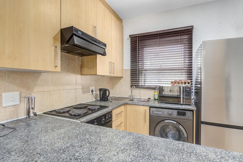1 Bedroom Property for Sale in Lonehill Gauteng