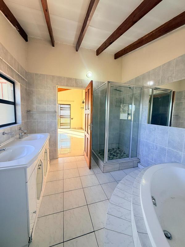 To Let 5 Bedroom Property for Rent in Woodmead Gauteng