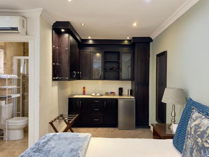 9 Bedroom Property for Sale in Groenkloof Gauteng