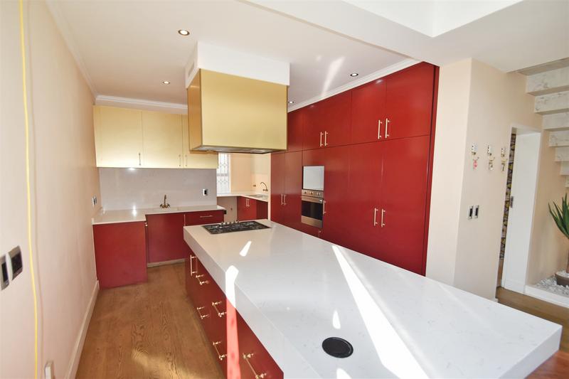 To Let 4 Bedroom Property for Rent in Sandown Gauteng